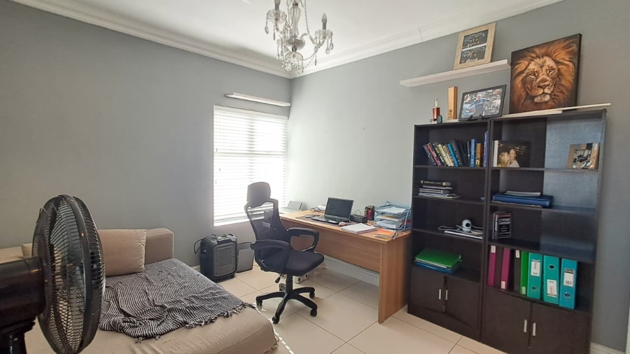 To Let 4 Bedroom Property for Rent in Avalon Estate Western Cape